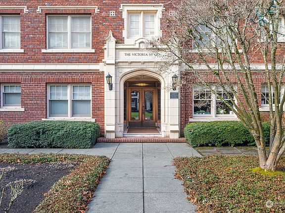 4th image of 100 W Highland Drive #423