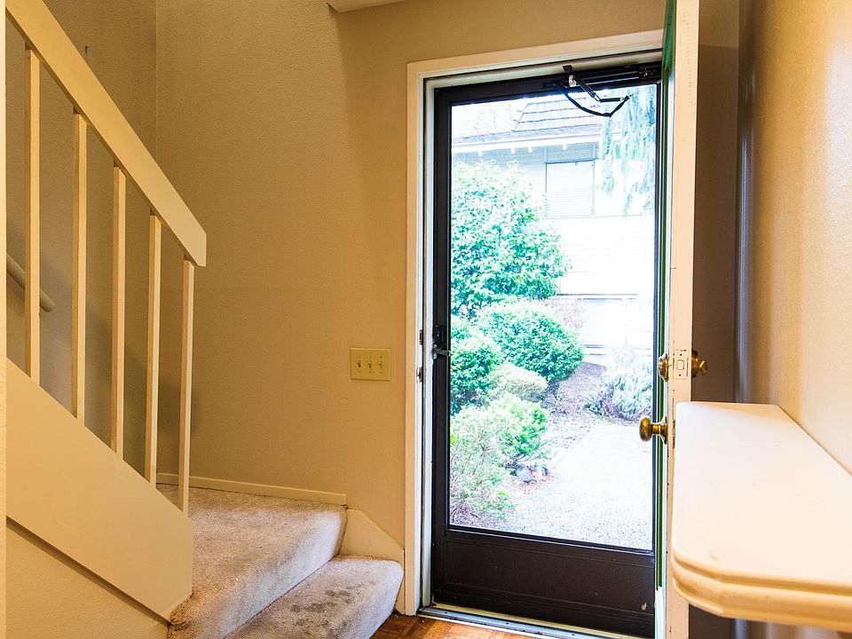 1st image of 10113 NE 12th St APT 11