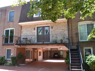 1523 N Colonial Ter #C, Arlington, VA 22209