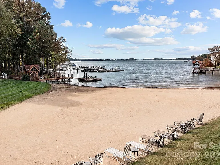 17811 Half Moon Ln — Photo 35