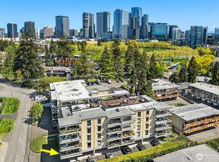 9909 NE 1st St APT 104, Bellevue, WA 98004