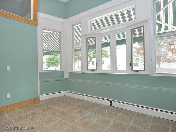 4th image of 149 Bradford St