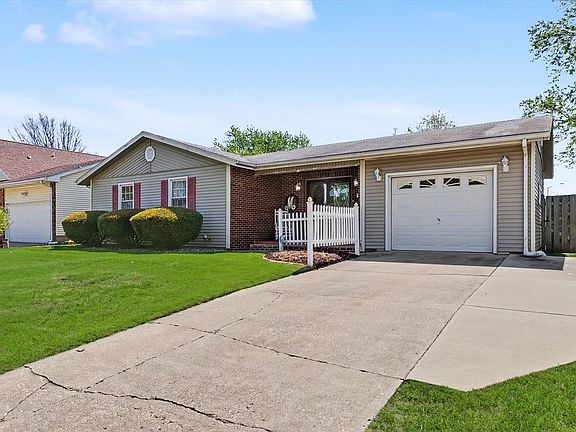 2nd image of 621 Broadmeadow Rd
