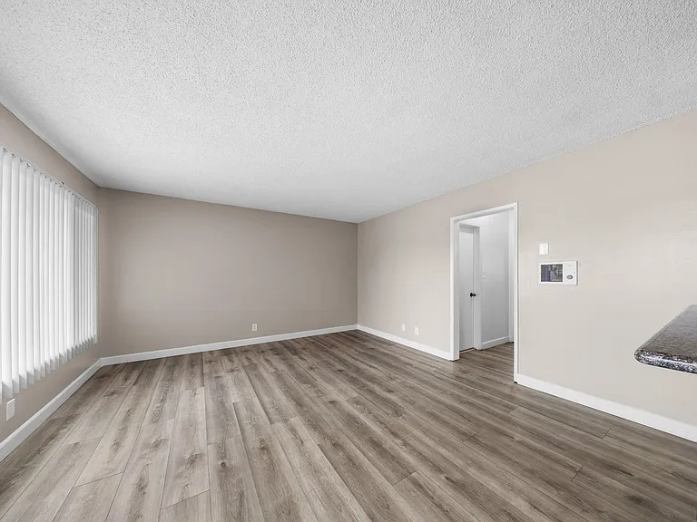 709 E. 3rd St. — Photo 3