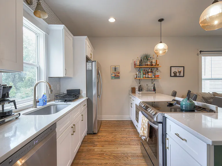 901 Curdwood Blvd — Photo 9