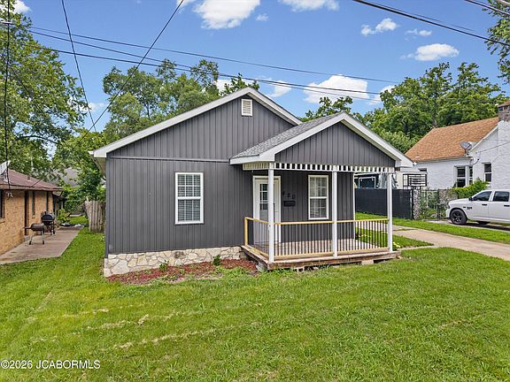 2nd image of 420 Vetter Ln