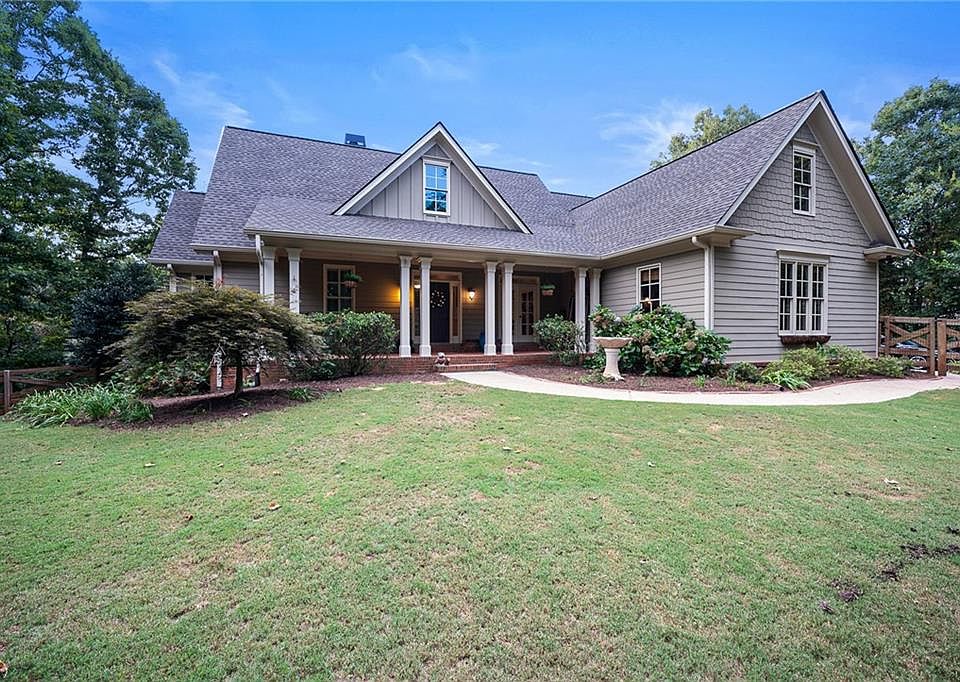 1st image of 206 Deans Dr