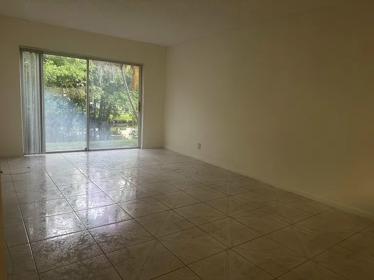 3213 NW 103rd Ter #107-C — Photo 15