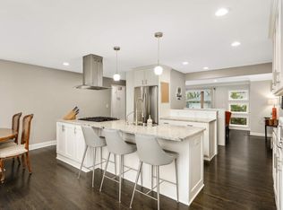 11302 Lorry Ln, Hopkins, MN 55305