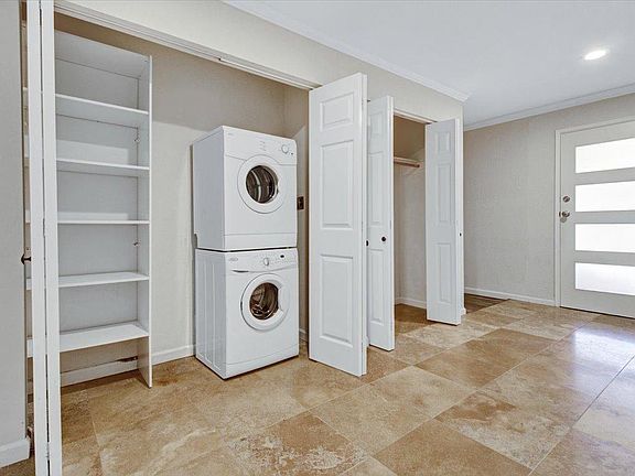 3rd image of 1567 Regent St