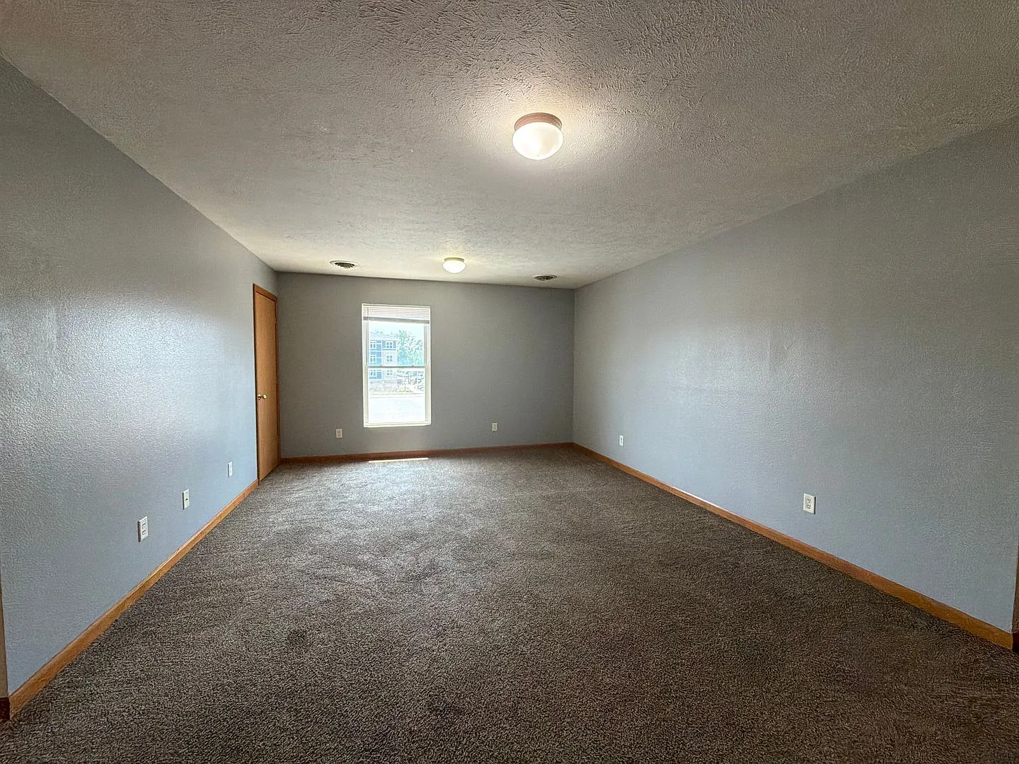 269 Woodridge Court — Photo 3