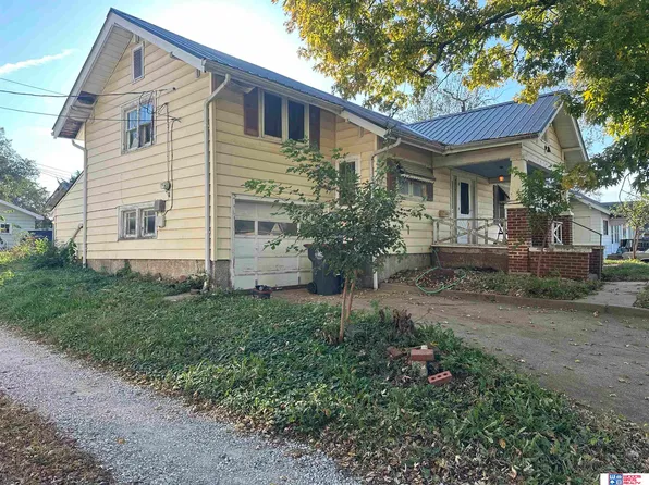 210 N 9th St, Beatrice, NE 68310
