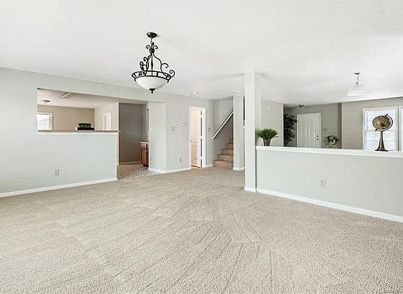 4th image of 3407 Pikes Peak Dr