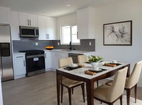7012 Heil Ave, Huntington Beach, CA