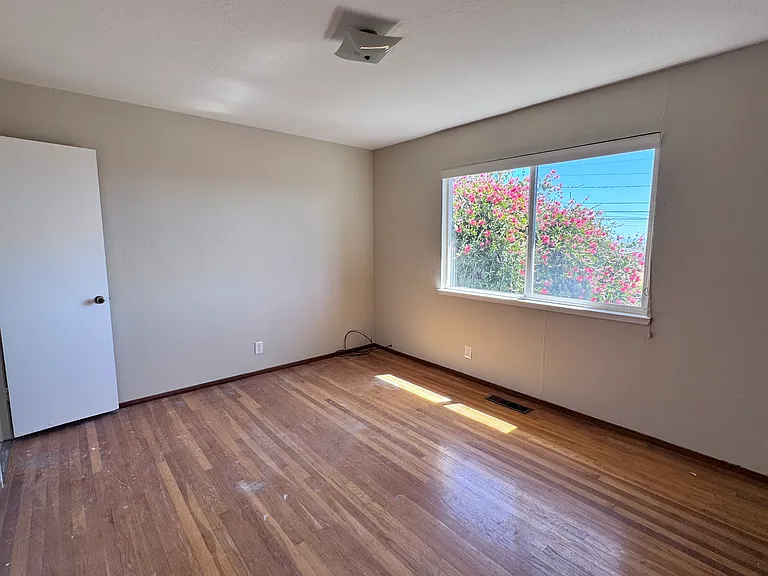 6199 Plymouth Ave — Photo 8