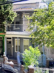 41 E 52nd St, Brooklyn, NY, 11203