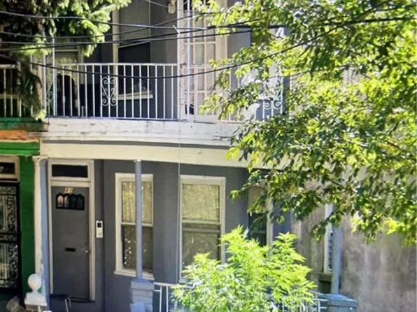 41 E 52nd St, Brooklyn, NY 11203