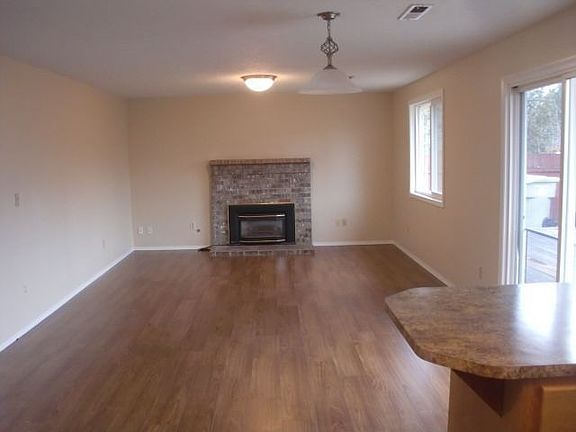 5th image of 1319 SE 66th Ave