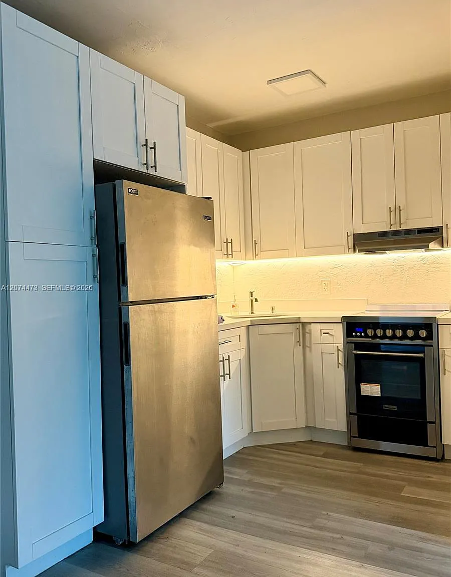 7400 Harding Ave — Photo 4