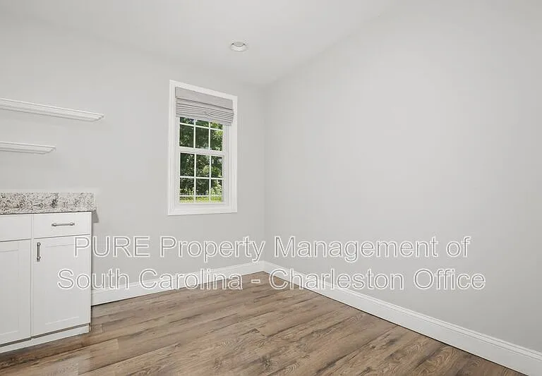 1133 Brody Ave — Photo 11
