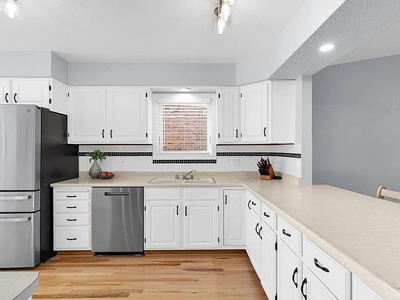 5th image of 29 Frances Pl