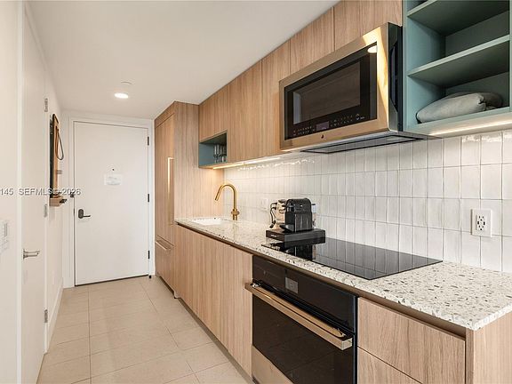2nd image of 601 NE 1st Ave #3514