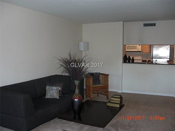 4th image of 639 Oakmont Ave Unit 3913