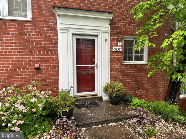 3638 Gunston Rd, Alexandria, VA 22302