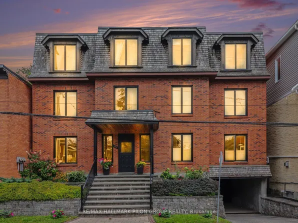 96 Frank St #5, Ottawa, ON K2P 0X2