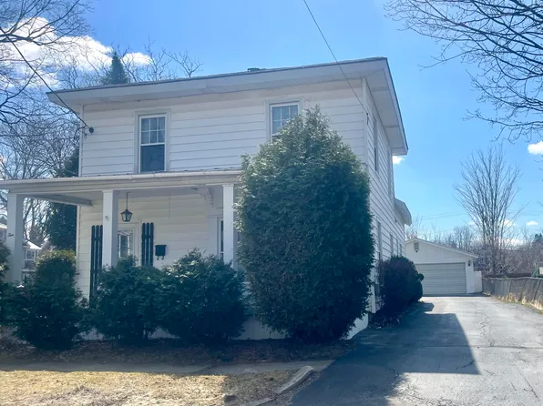 10 Grove St, Malone, NY 12953