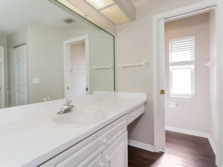 10836 New Brighton Ct — Photo 13
