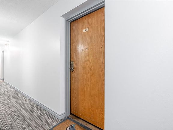 2nd image of 966 Queenston Rd #204