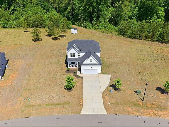 4th image of 60 Brookhaven Dr