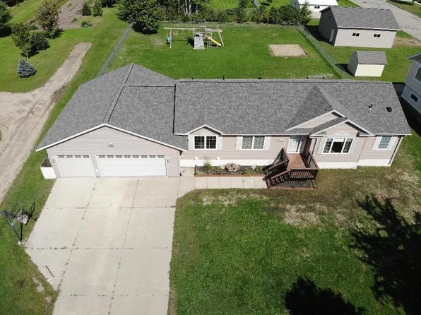 708 Irving Ave SW, Wadena, MN 56482