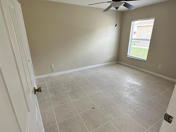 5th image of 1031 NW 9th Ave