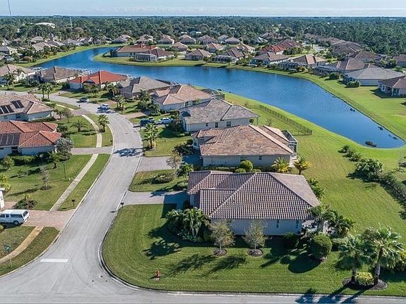 4th image of 7590 Mesetta Way