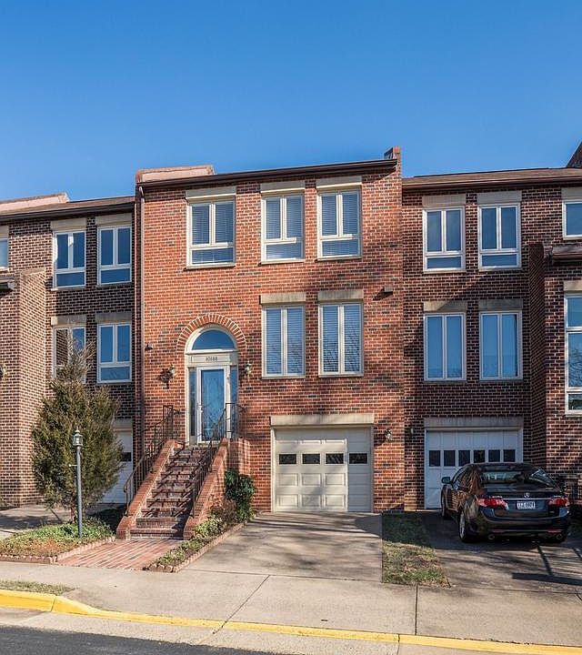 1st image of 10188 Turnberry Pl