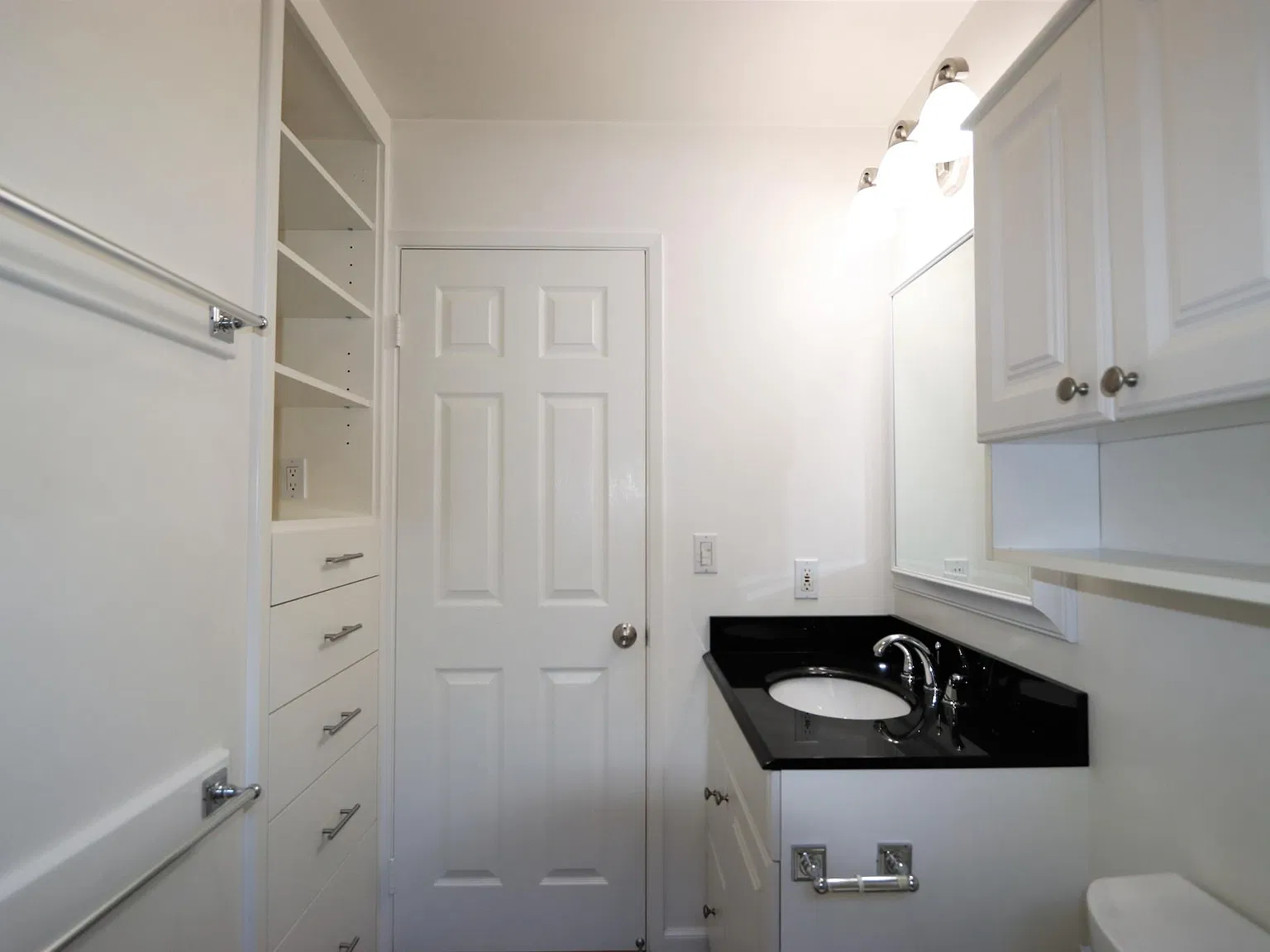 2 bed, 800 sqft, $3,895 — Photo 4