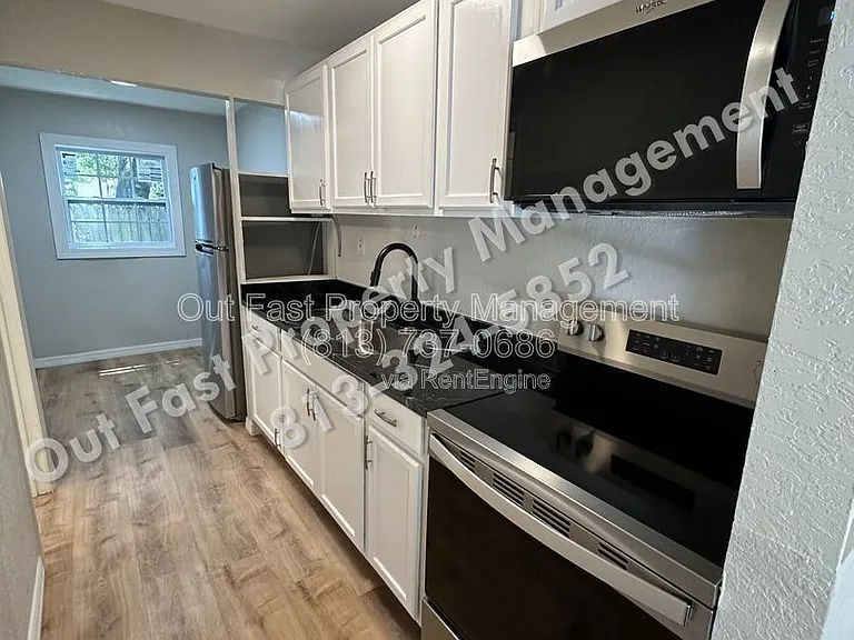6712 N Harer St #2 — Photo 8