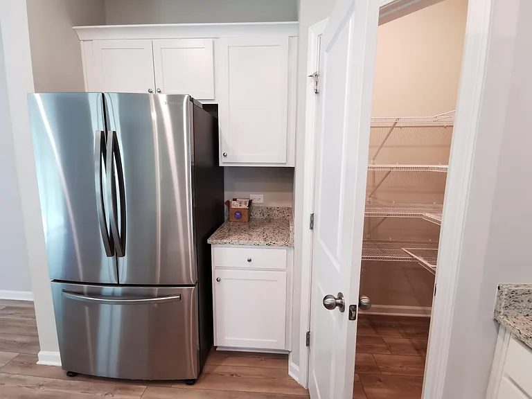 292 Golden Eagle Pkwy — Photo 11