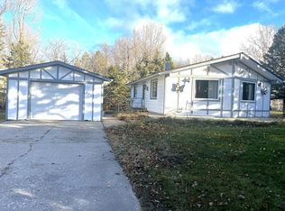 405 9th St NW, Fosston, MN 56542