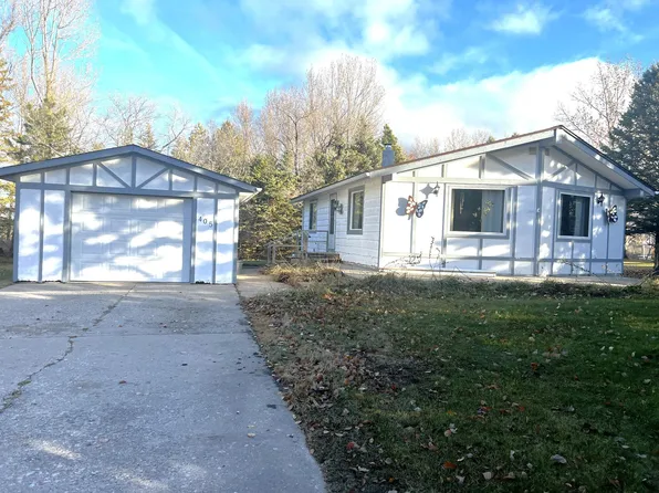 405 9th St NW, Fosston, MN 56542