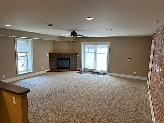 5th image of 233 Main St Unit 1
