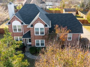 404 Cedar Brook Dr, White House, TN 37188