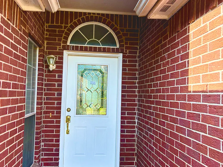 928 W Quincy St — Photo 2