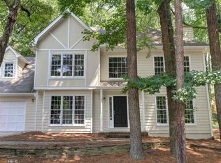 916 Pine Ridge Dr, Stone Mountain, GA 30087