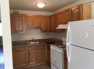 141 Golf Rd, Darby, PA 19023