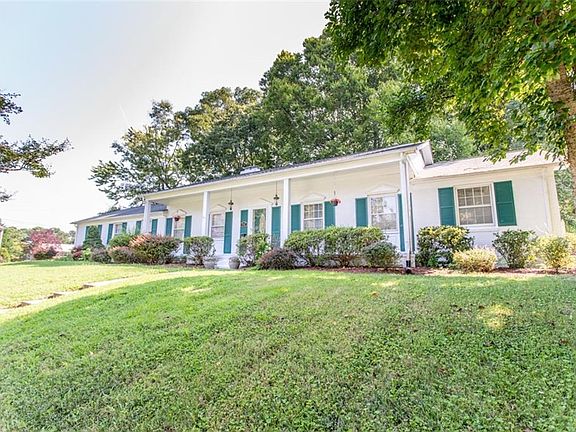 2nd image of 912 Catalina Dr
