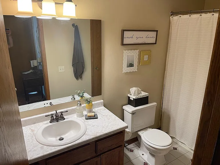 Upper Bathroom