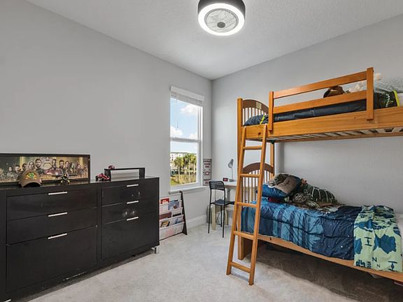 4th image of 409 Clifton Bay Loop